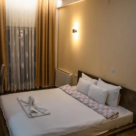 Aparthotel Moderna And Restaurant 4*