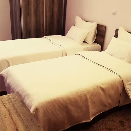 Aparthotel Moderna And Restaurant